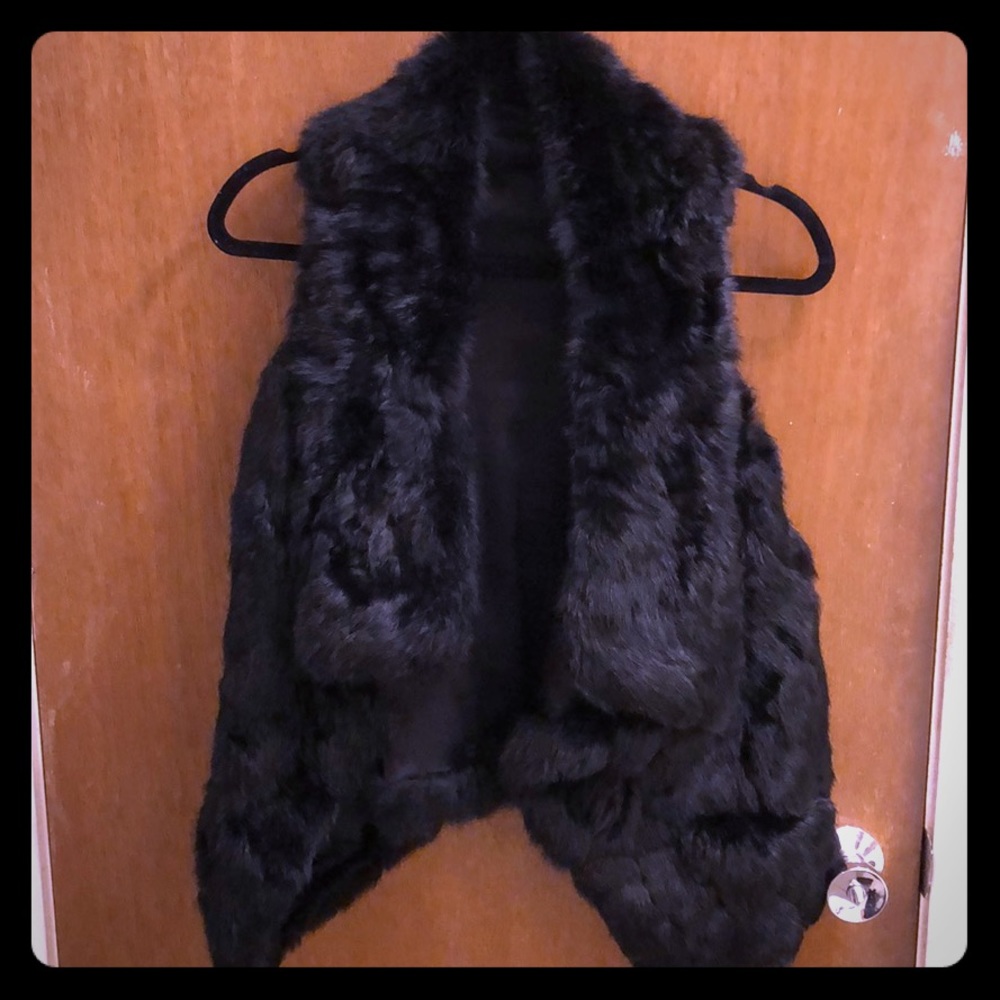 CORSON fur vest draped